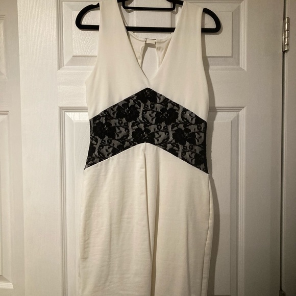 Off white and black Bebe dress - Picture 5 of 7